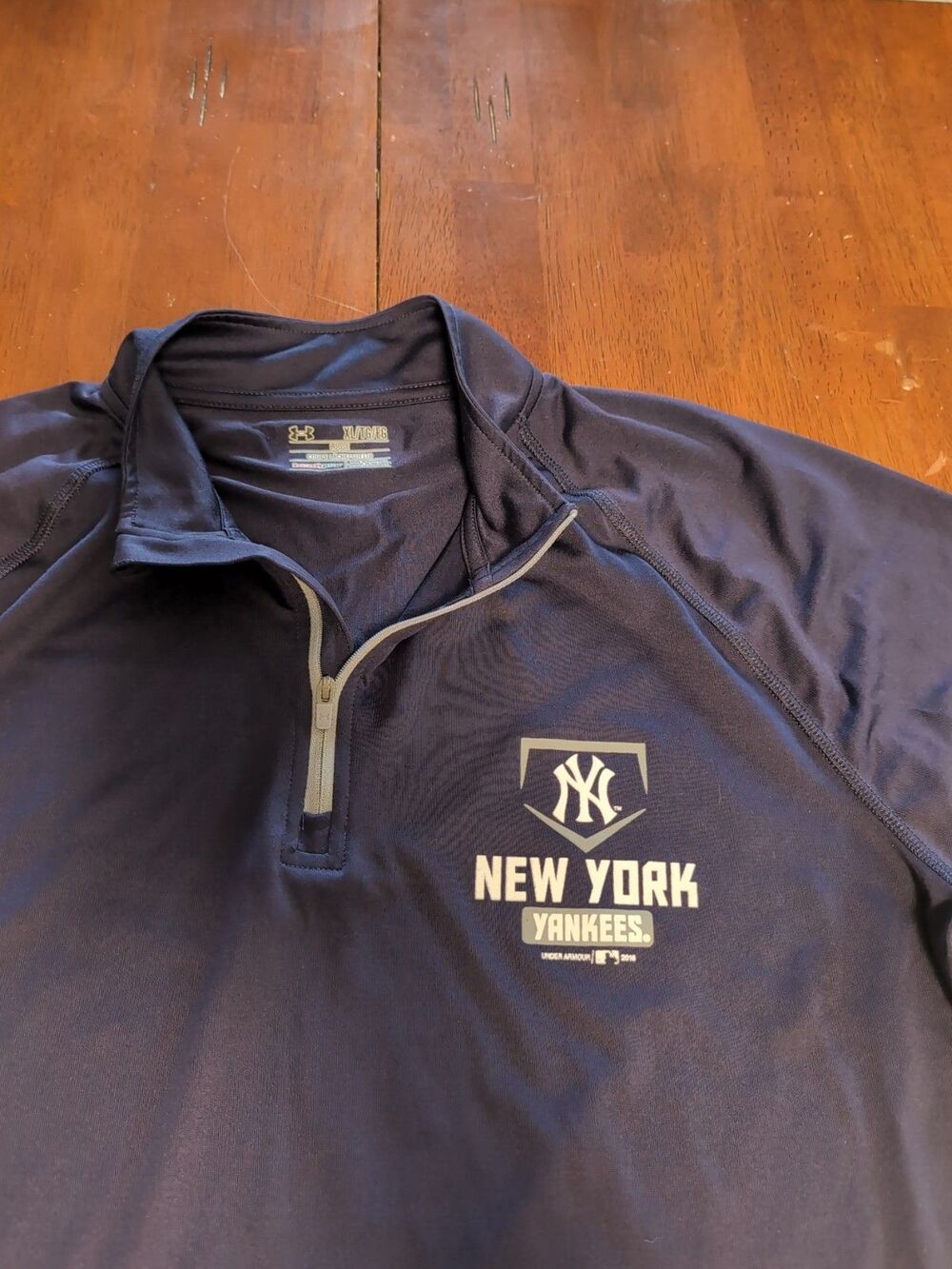 UNDER ARMOUR PULLOVER NEW YORK YANKEES Size XL MEN'S NAVY BLUE LOOSE FIT